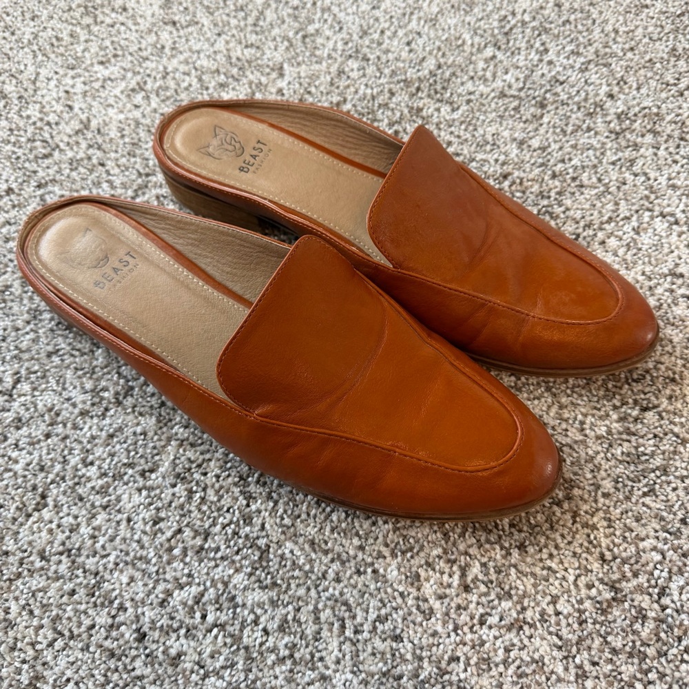 Beast Fashion Cognac Leather Mule Loafers – Size 11